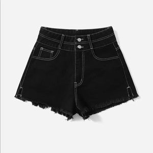 Black shorts with white stitching - Shein - Medium Size (6)